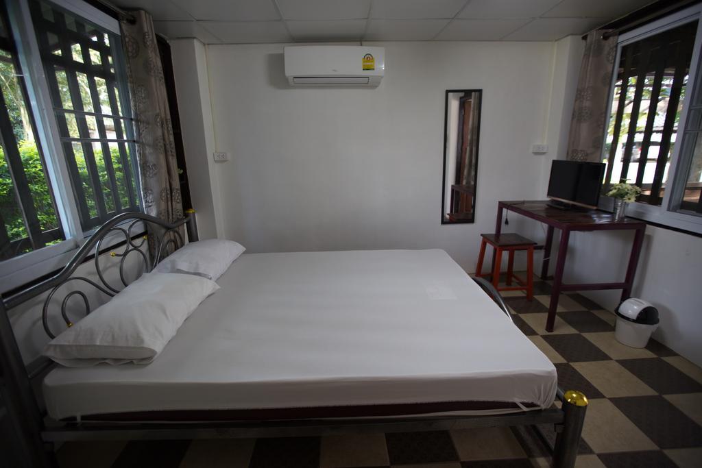 Hora Home Lampang Exterior foto